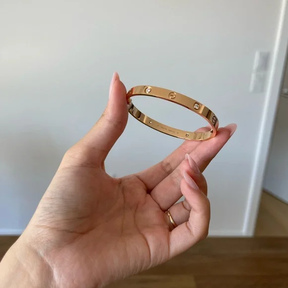 Cartier Classic Love Bracelet 4 diamonds size 18 in Rose Gold - Picture 5 of 7